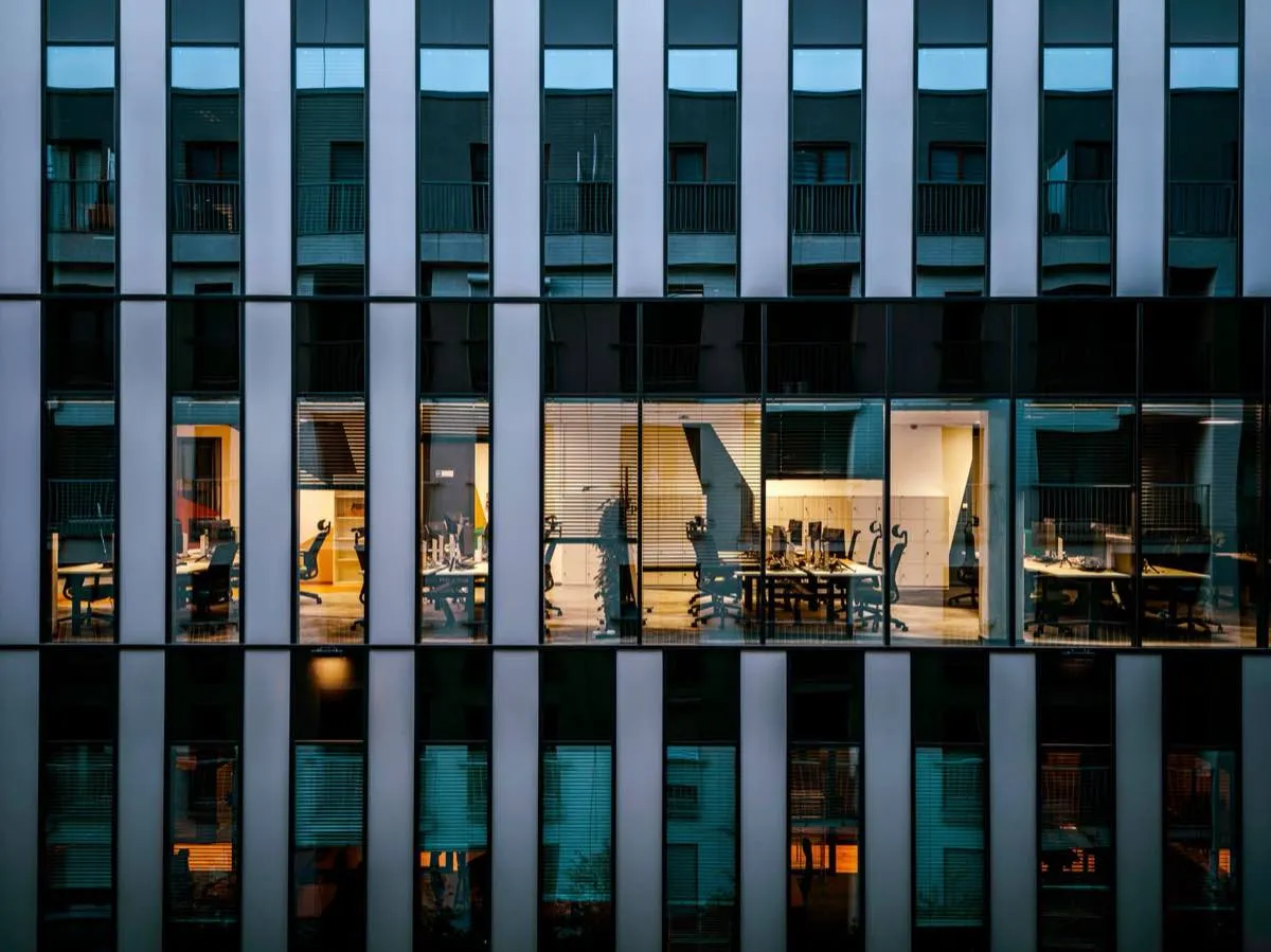 Commercial window services in Warren, MI